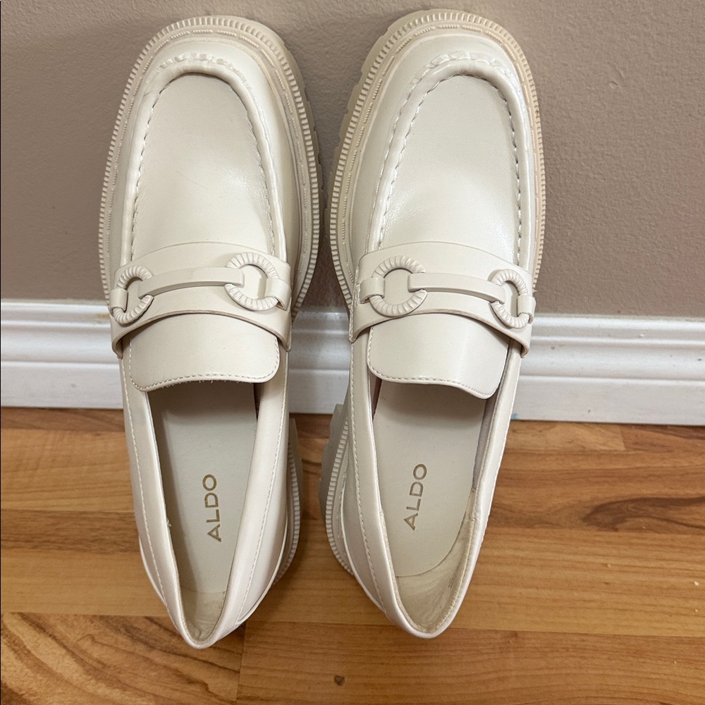Baberiel Womens Loafers - Picture 2 of 4